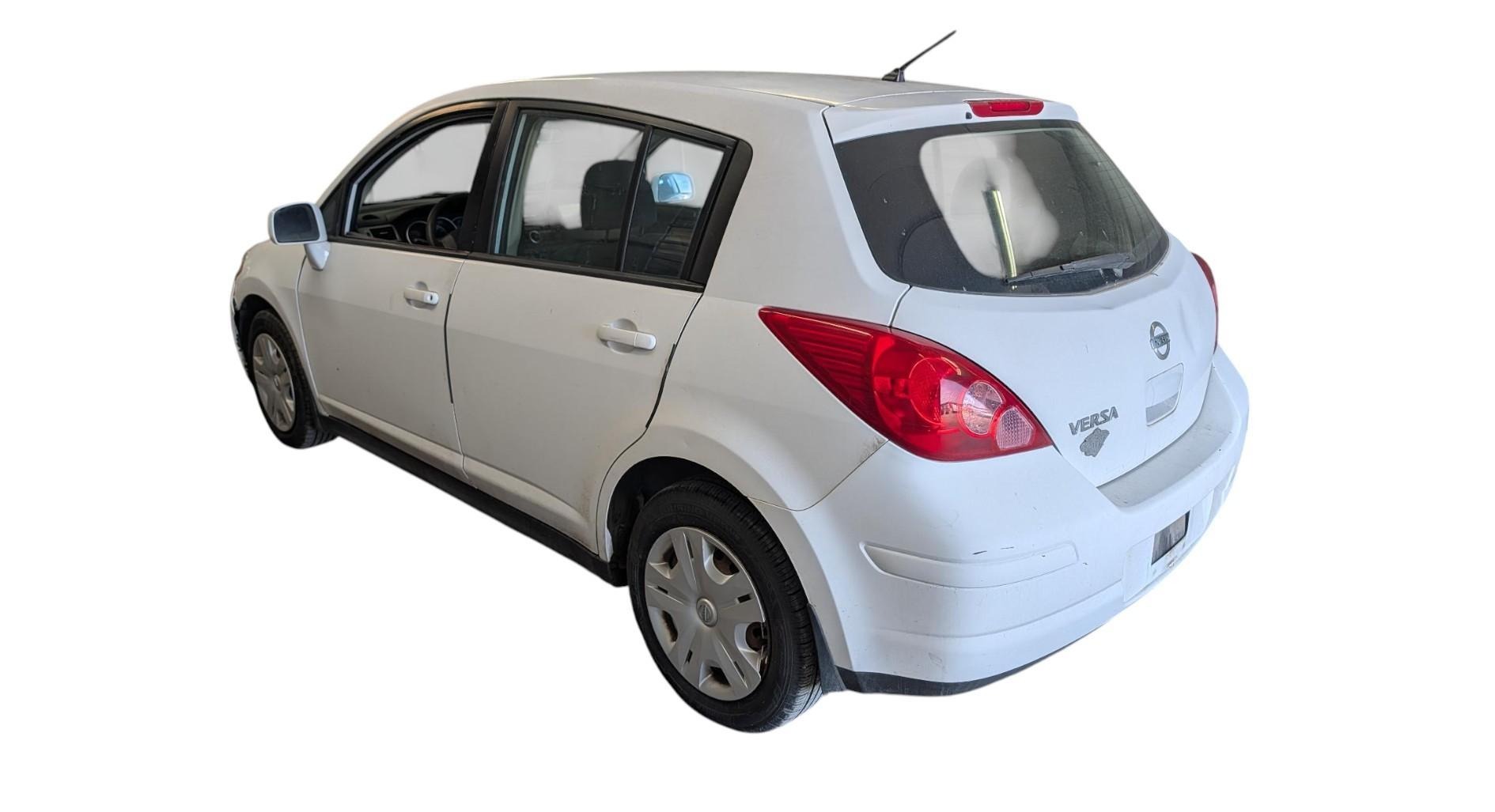 2012 nissan versa 1.8-sl-hatchback with 235732 miles for sale near elk-river, minnesota d2cde4ca2d1c4b51831c8c6a1433109f.jpg