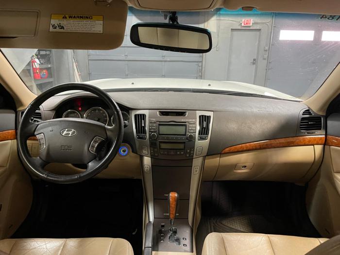 2009 hyundai sonata limited with 198144 miles for sale near elk-river, minnesota d2ce996cfb0d4f8aa822948544cb33b1.jpg
