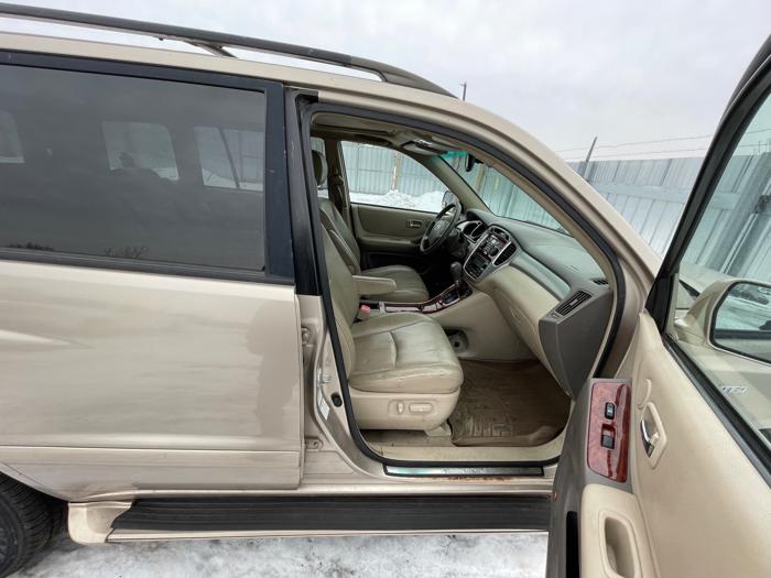 2005 toyota highlander limited-v6-4wd with 245208 miles for sale near elk-river, minnesota d30d97ef7cb044fbb4b5a151c269baf8.jpeg