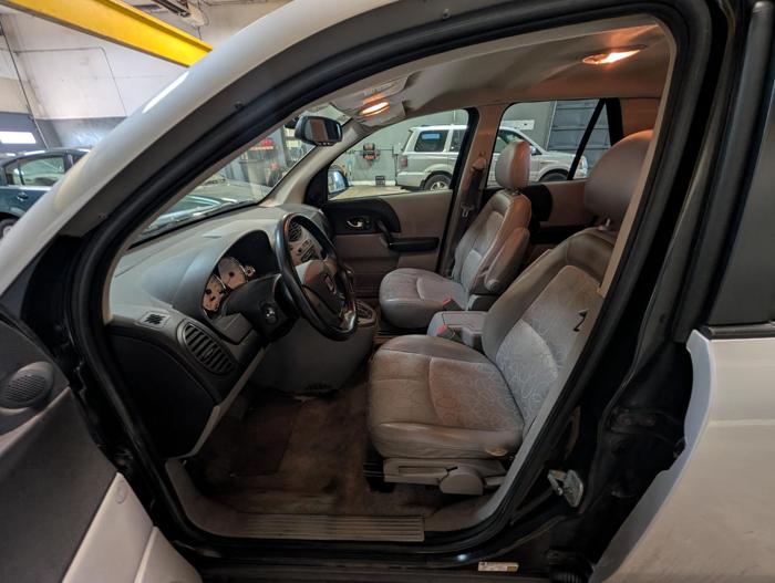 2004 saturn vue awd-v6 with 160072 miles for sale near elk-river, minnesota d31ae86016ae4a6fa93626323c2917ea.jpg