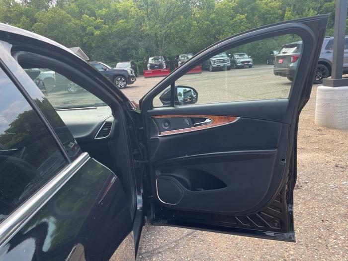 2019 lincoln nautilus select-awd with 75392 miles for sale near white-bear-lake, minnesota d3279b9daa1944f1bf86f34cef035949.jpeg