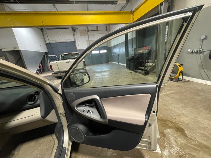 2006 toyota rav4 base-i4-4wd with 175445 miles for sale near elk-river, minnesota d32b70c972bd42ffbbffc3308545b88b.jpeg