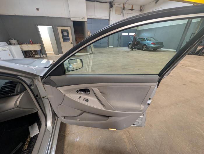 2010 toyota camry le-6-spd-at with 239513 miles for sale near elk-river, minnesota d3315cb53ab14e86b2af93abe47ba045.jpg