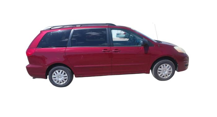 2006 toyota sienna le-7-passenger with 244412 miles for sale near elk-river, minnesota d33592383f584b408157f3b8f5dd5790.jpg