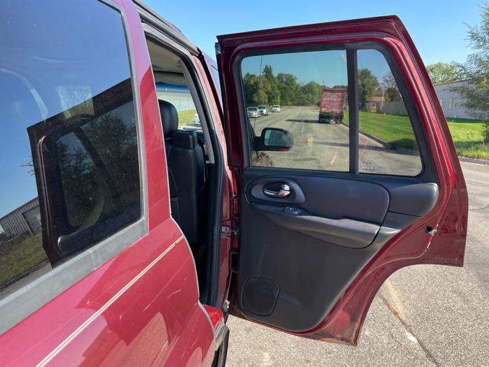 2005 chevrolet trailblazer ls-4wd with 165889 miles for sale near elk-river, minnesota d35bb8d74e4c4e16abf99e2a78bc96bf.jpeg
