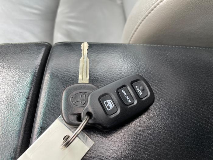 2007 toyota 4runner limited-2wd with 259012 miles for sale near eden-prairie, minnesota d39b0ae1036b49039dcbc110c20302e8.jpeg