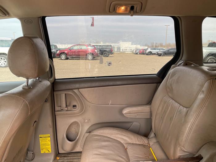 2004 toyota sienna le---7-passenger with 225351 miles for sale near fridley, minnesota d3e330a8eea1413cbda9425e3a41dcef.jpeg