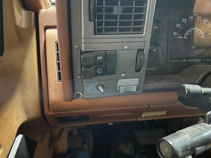 1989 chevrolet gmt-400 with 146816 miles for sale near elk-river, minnesota d3ed69afab584e308e89f5e274a8c849.jpg