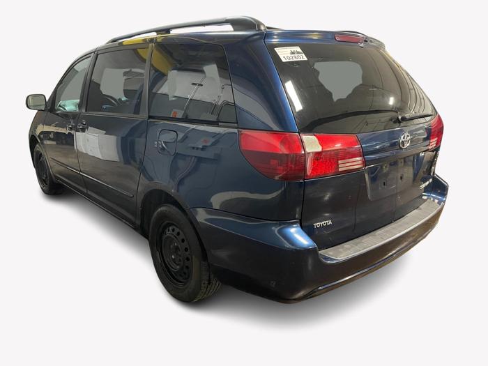 2004 Toyota Sienna