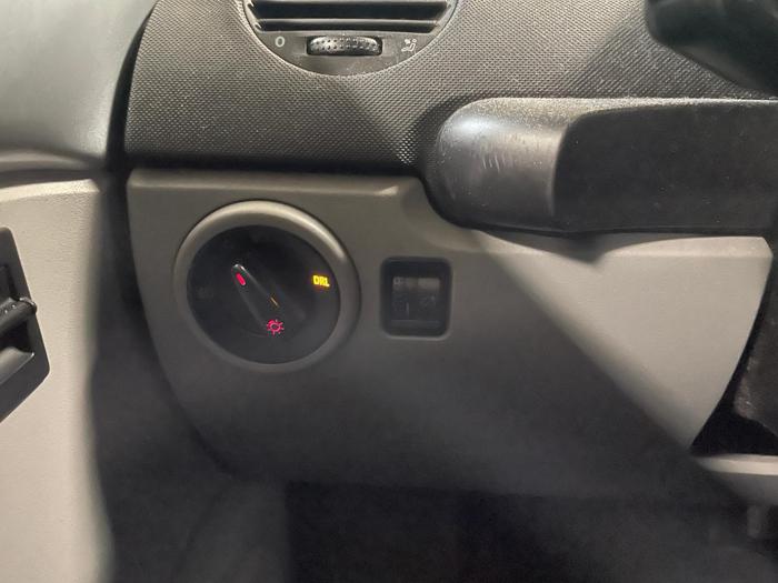 2005 Volkswagen Beetle