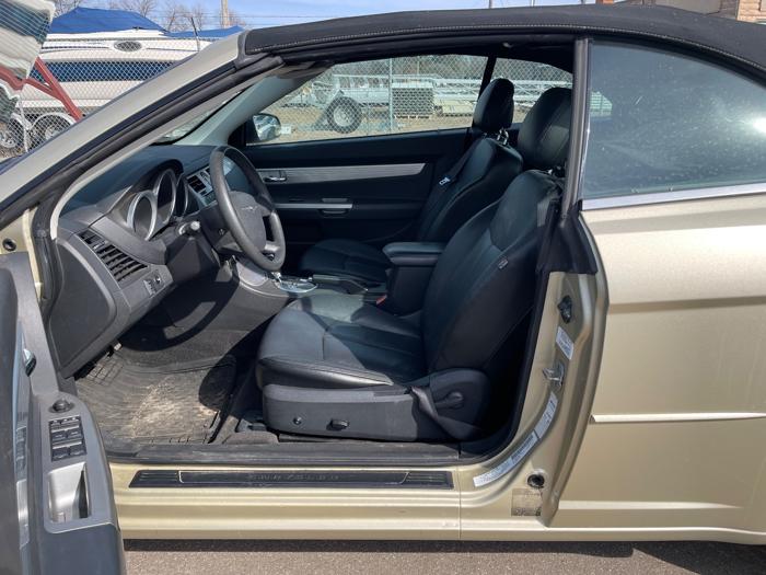 2010 chrysler sebring convertible-touring with 107641 miles for sale near elk-river, minnesota d47b5adfa19b4c0fb94be272427a7f8a.jpeg