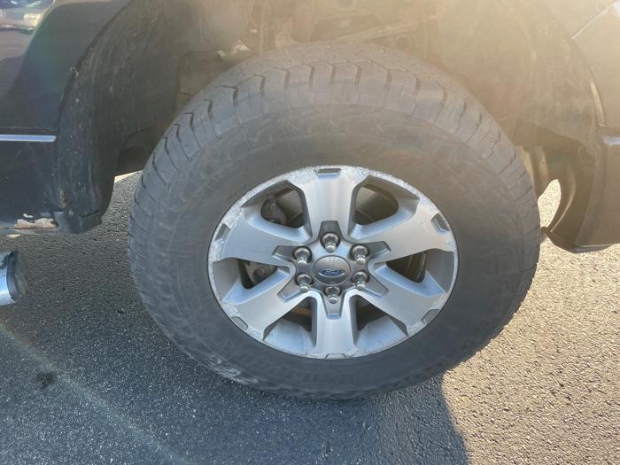 2013 ford f-150 fx4-supercab-6.5-ft.-bed-4wd with 145487 miles for sale near clearwater, minnesota d4903e04dd0c4d5b8899155421fd87ea.jpeg