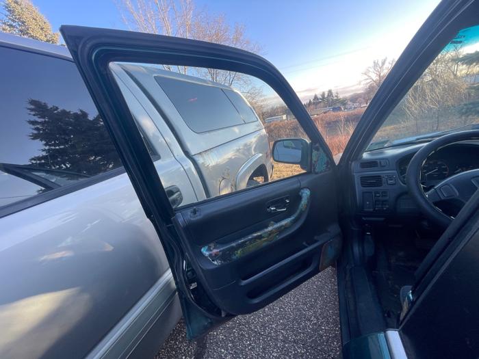 2000 honda cr-v ex-4wd with 339696 miles for sale near fridley, minnesota d4c5a6cfc0bd457eb6a72e12a6d608af.jpeg