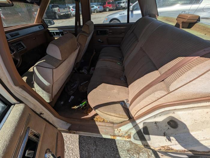 1988 buick lesabre custom with 117412 miles for sale near elk-river, minnesota d4fe639292c14e098748812b95e3f414.jpg