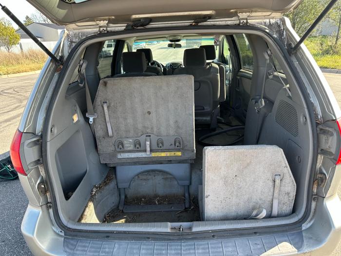 2006 toyota sienna le-7-passenger with 186110 miles for sale near elk-river, minnesota d51f8e22c08b41b29ea35eb584faac50.jpg