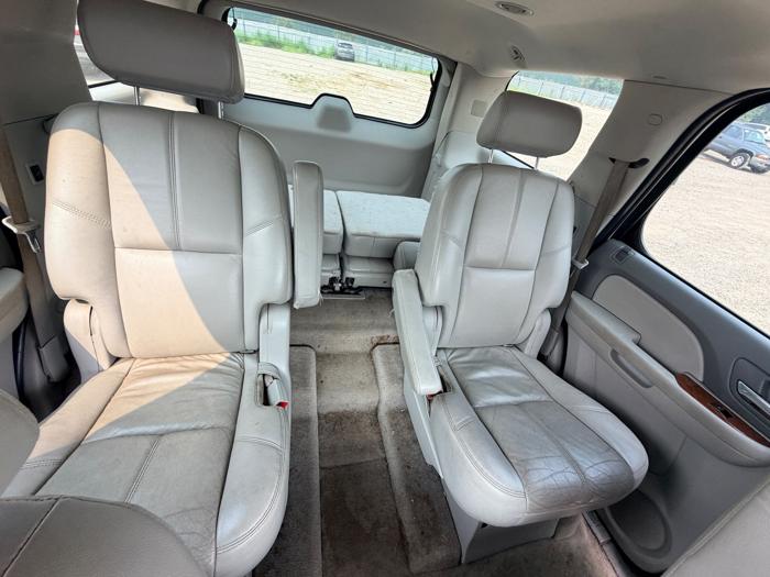 2008 gmc yukon slt-1-4wd with 242684 miles for sale near elk-river, minnesota d5787cad145f40a288e411e1ae78c8c6.jpeg