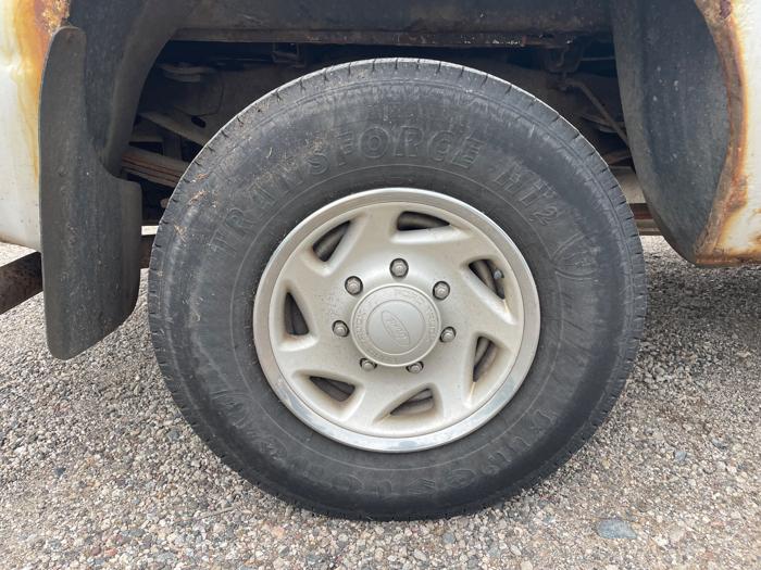 2001 ford f-250-sd xl-supercab-short-bed-2wd with 243301 miles for sale near elk-river, minnesota d579f0766d0e449185d91829442c4dd6.jpeg