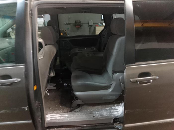 2005 toyota sienna le---7-passenger-seating with 219181 miles for sale near elk-river, minnesota d5a7d9b538f741aa8ca3210a6701fdce.jpg