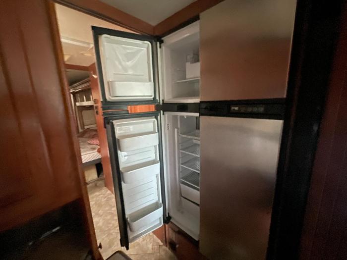 2006 freightliner x-line-motorhome - with 27483 miles for sale near elk-river, minnesota d5a9b8c3e9fc4adca6738993cd7a572c.jpg