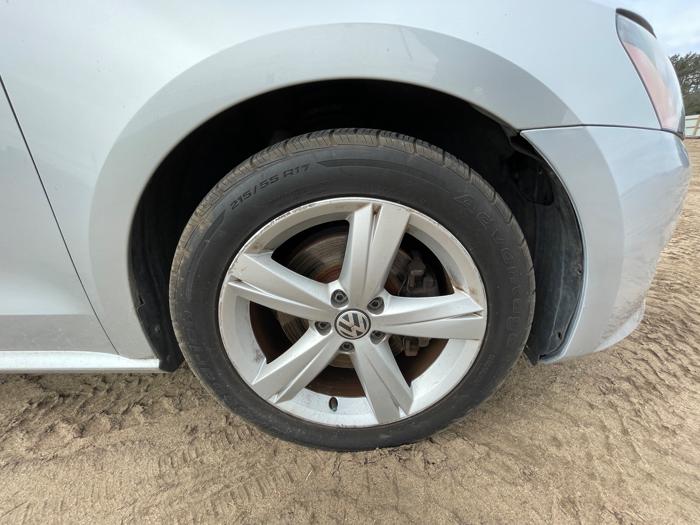 2013 volkswagen passat 2.5l-se-at with 109007 miles for sale near rice, minnesota d5b3598d6fdd48fd8d4a48f203be5ffb.jpeg