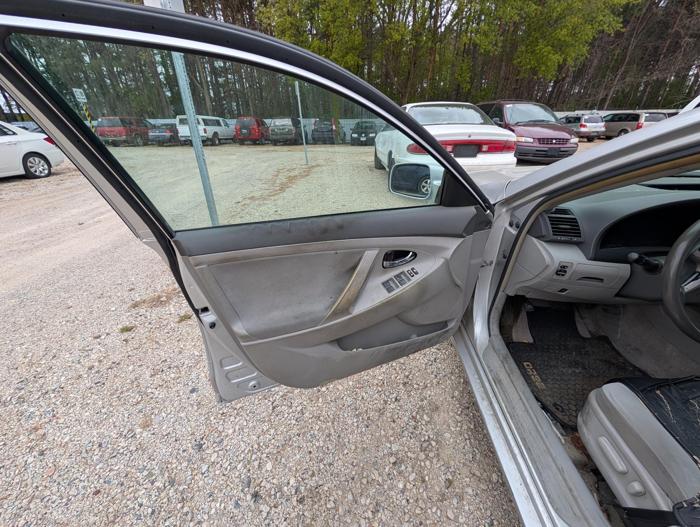 2010 toyota camry le-6-spd-at with 117426 miles for sale near elk-river, minnesota d5ee48a3ae98449c9138be329c691541.jpg