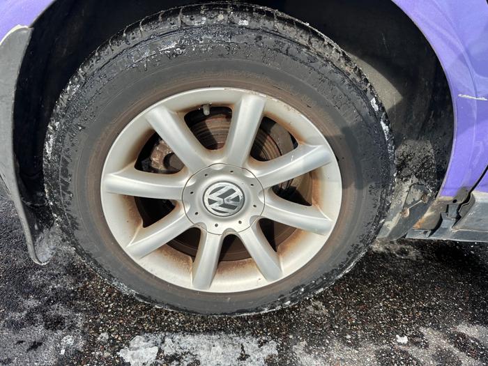 2004 volkswagen passat gls with 175048 miles for sale near elk-river, minnesota d5f381b669ec4cd2a975c4d7a2b56b99.jpeg