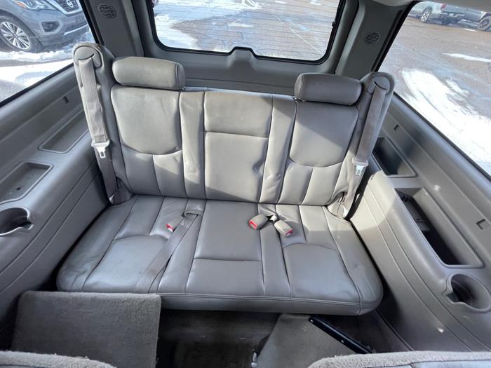 2004 gmc yukon-xl 1500-4wd with 247582 miles for sale near fridley, minnesota d6027ccaaf254aa5a7d68ba2bff3cd46.jpeg