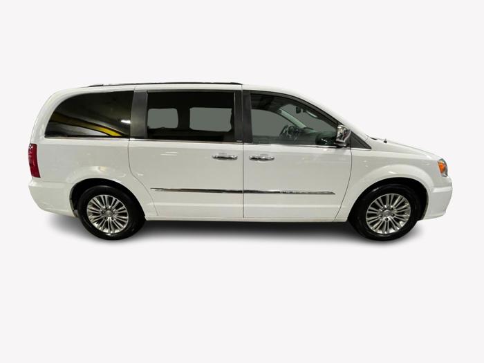 2014 chrysler town-and-country touring-l with 198131 miles for sale near elk-river, minnesota d610f975b46d49aebac180f19a7fa14e.jpg