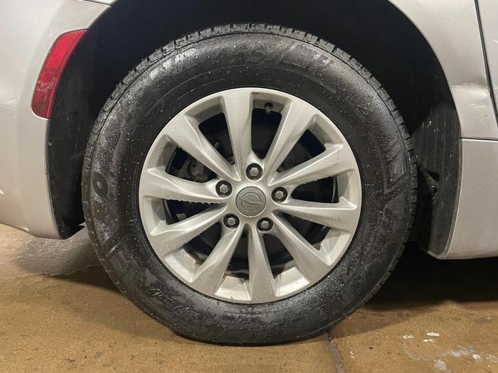 2017 chrysler pacifica touring-l with 146565 miles for sale near elk-river, minnesota d65106b85b2e43cf9993535c4d2b24bb.jpg