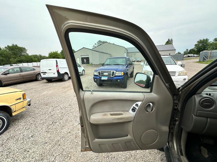 2005 jeep liberty limited-4wd with 158358 miles for sale near elk-river, minnesota d658c3acb2634225b10ee0d5504a4c08.jpeg