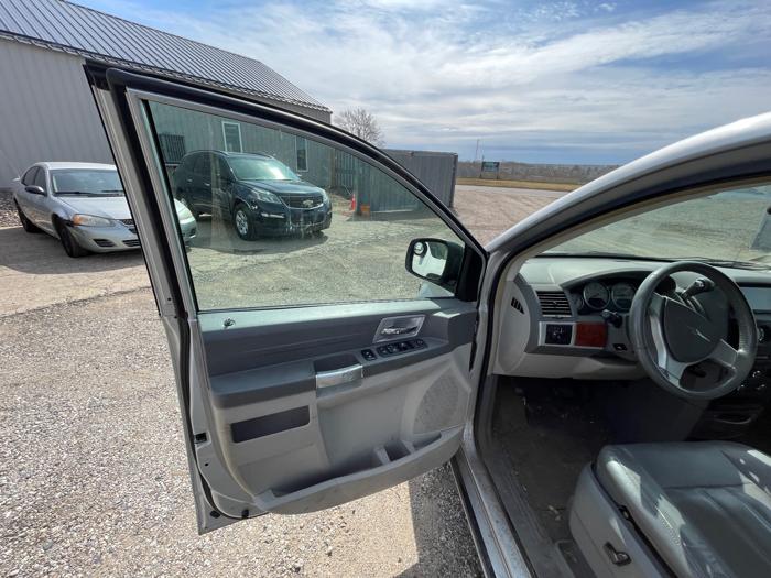 2008 chrysler town-&-country touring with 237369 miles for sale near elk-river, minnesota d65eef6e79d24b208c8bc6170a49bf2f.jpeg