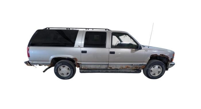 1999 chevrolet suburban k1500-4wd with 225203 miles for sale near elk-river, minnesota d662072e9aaa4b18b154896d62976ed0.jpg