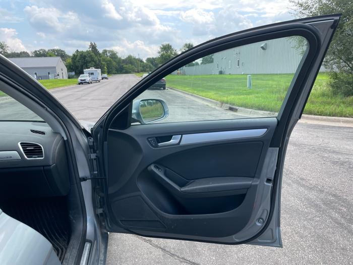 2011 audi a4 2.0t-sedan-quattro-tiptronic with 165505 miles for sale near elk-river, minnesota d664bc7a317345d5a652b10434305cd7.jpeg