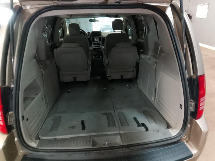 2009 chrysler town-&-country lx with 212963 miles for sale near elk-river, minnesota d6c45d0e5e0c4cea89345d0391b40e8c.jpg