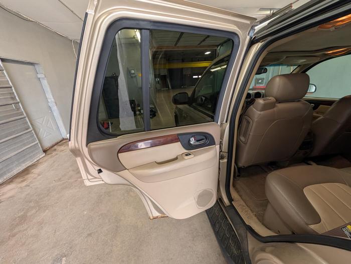 2004 gmc envoy sle-4wd with 196701 miles for sale near elk-river, minnesota d6dc5087b686463ebfc2db2e4bab1de0.jpg