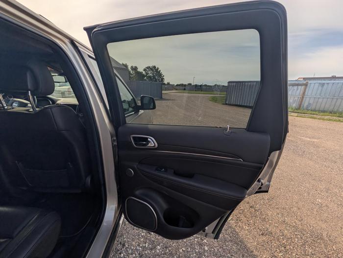 2014 jeep grand-cherokee summit-4wd with 200569 miles for sale near elk-river, minnesota d6ed6d153baf48c5b0f147f6d02bf614.jpg
