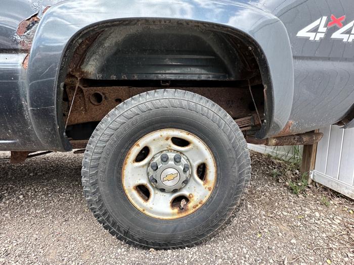 2004 chevrolet silverado-2500hd work-truck-crew-cab-short-bed-4wd with 219246 miles for sale near elk-river, minnesota d6ff7c11ff2f433ab5b9c074ebba26a5.jpeg