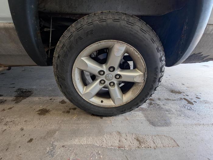 2006 dodge ram-1500 laramie-quad-cab-4wd with 183133 miles for sale near elk-river, minnesota d713d57e70bf4e0c86c3c03307a4ac6a.jpg