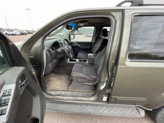 2005 nissan pathfinder xe-2wd with 199427 miles for sale near redwood-falls, minnesota d7356d442be2479392f316e721b2166a.jpeg