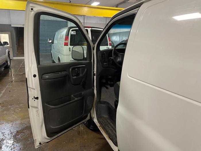 2002 Chevrolet Express