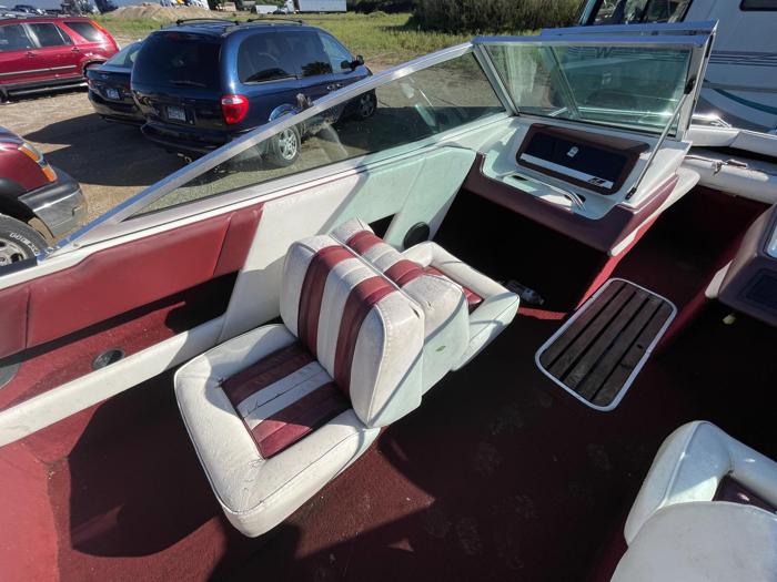 1989 sea-ray bowrider for sale near elk-river, minnesota d752b4311b1142918f99dbe561f52e04.jpg