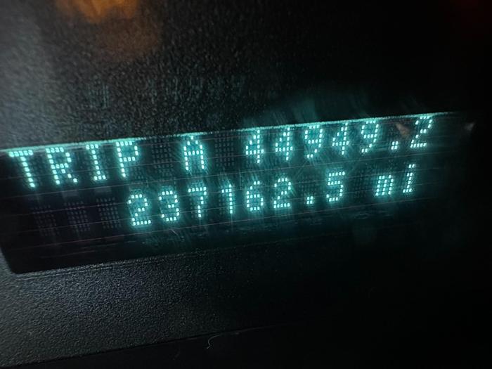 2010 ford focus se-sedan with 252948 miles for sale near elk-river, minnesota d7609410e7004b8c9b2194942a73bc40.jpg