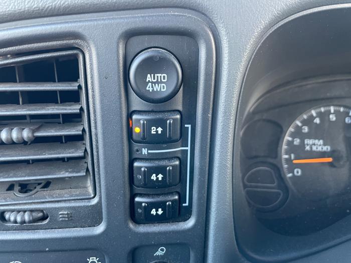 2004 chevrolet silverado-1500 ext.-cab-short-bed-4wd with 180428 miles for sale near elk-river, minnesota d78224ee6a8345ebb76bb2b324087692.jpeg