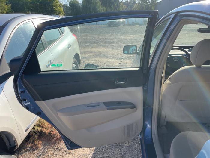 2005 toyota prius 4-door-liftback with 157900 miles for sale near elk-river, minnesota d783f72142ee4f50b1bdb8d2b1d4c5af.jpeg