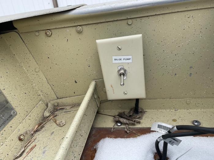 1981 lund 16ft- for sale near elk-river, minnesota d7b6458433d241f0880435b3fb4fb8e6.jpg