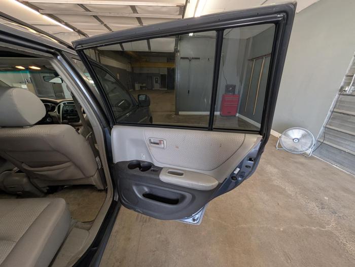 2007 toyota highlander limited-v6-4wd with 179422 miles for sale near elk-river, minnesota d7be7e87b64848c19d13df9bde652561.jpg