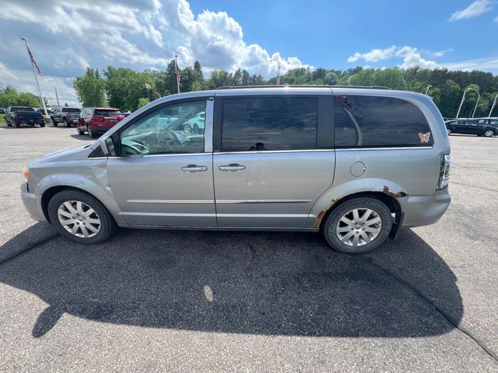 2013 chrysler town-&-country touring with 186361 miles for sale near savage, minnesota d7d54de2750241a885d5e19ff6e10d2a.jpeg
