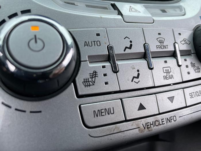 2014 chevrolet equinox 2lt-2wd with 139302 miles for sale near fridley, minnesota d8146e1faa6e4243b2adb5e891de1799.jpeg