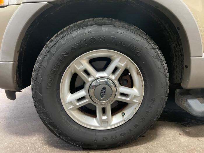 2002 ford explorer xlt-4wd with 136256 miles for sale near elk-river, minnesota d81d291d5d83442d9a025571d16d1e3c.jpeg