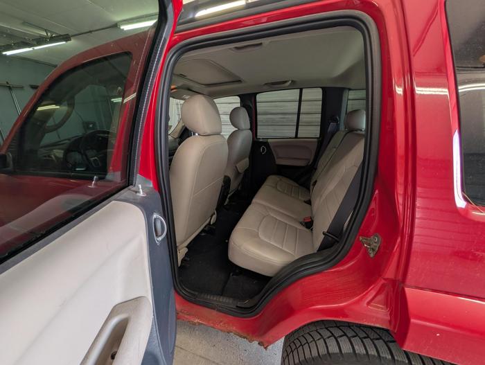 2003 jeep liberty limited-4wd with 186488 miles for sale near elk-river, minnesota d8224b5413604341955aea4ca63c1589.jpg